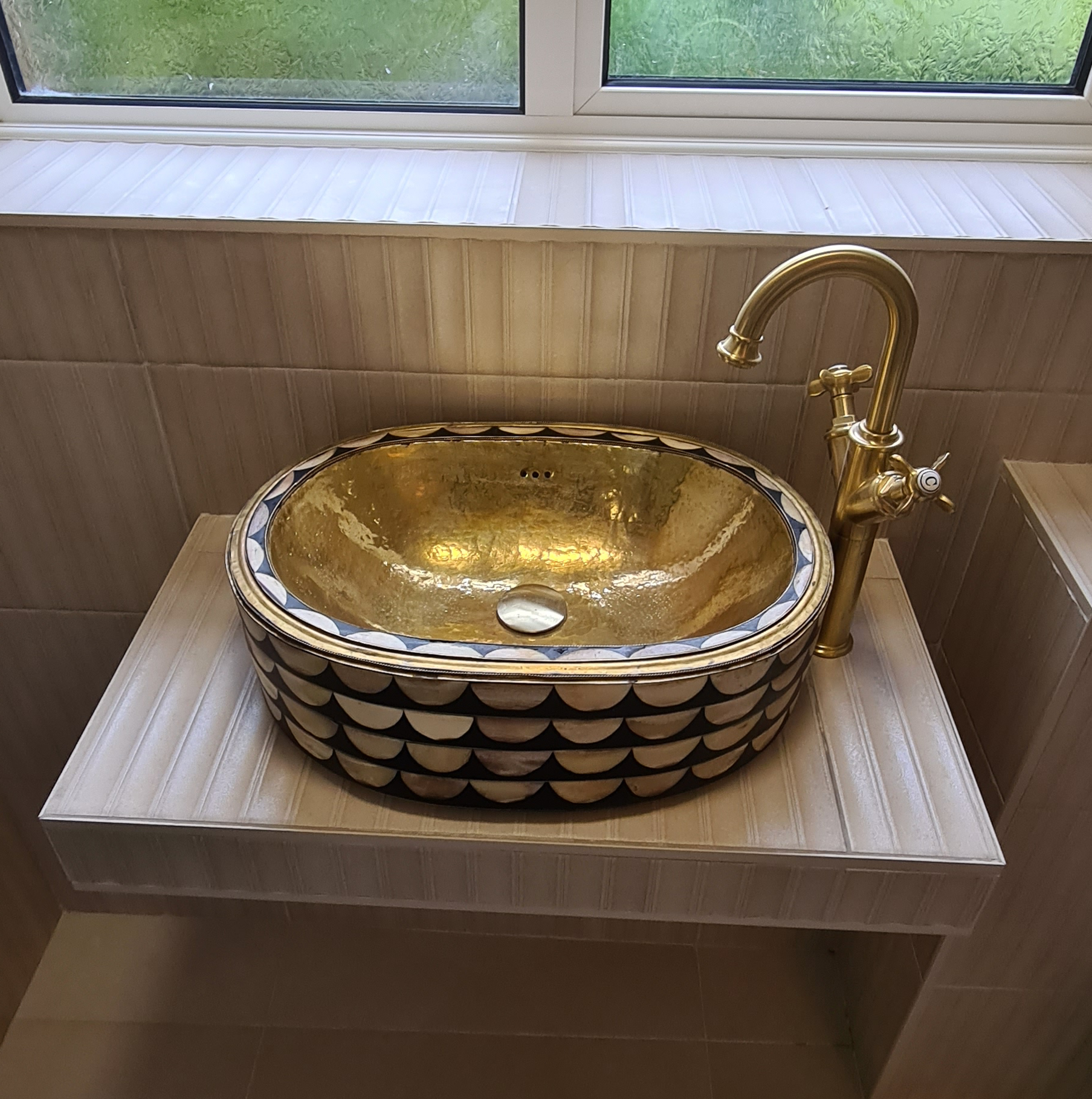 Vessel Sinks For Bathroom - Oval Antique Brass Sink - Bathroom Sinks