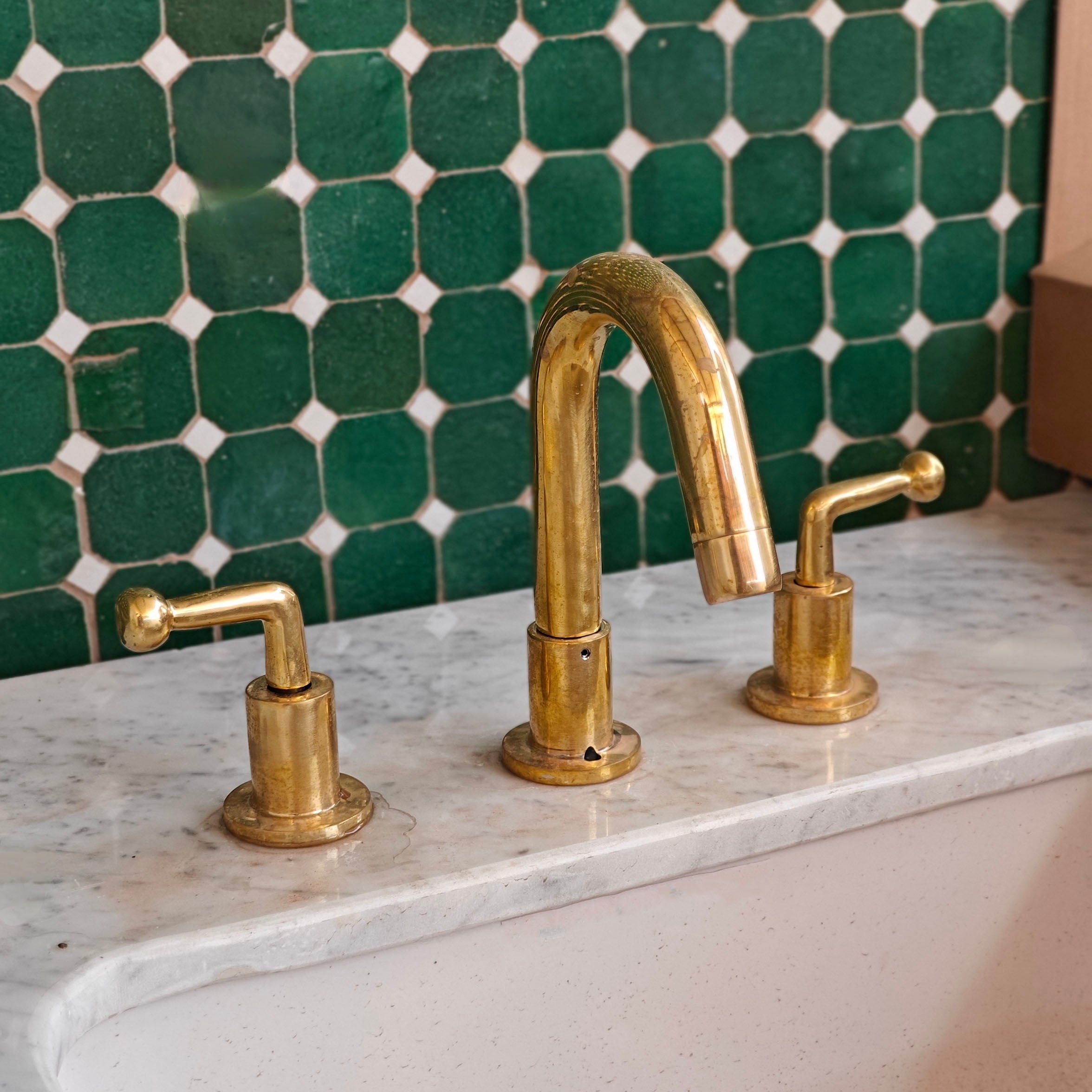 oldenglow.com 3 hole bathroom faucet