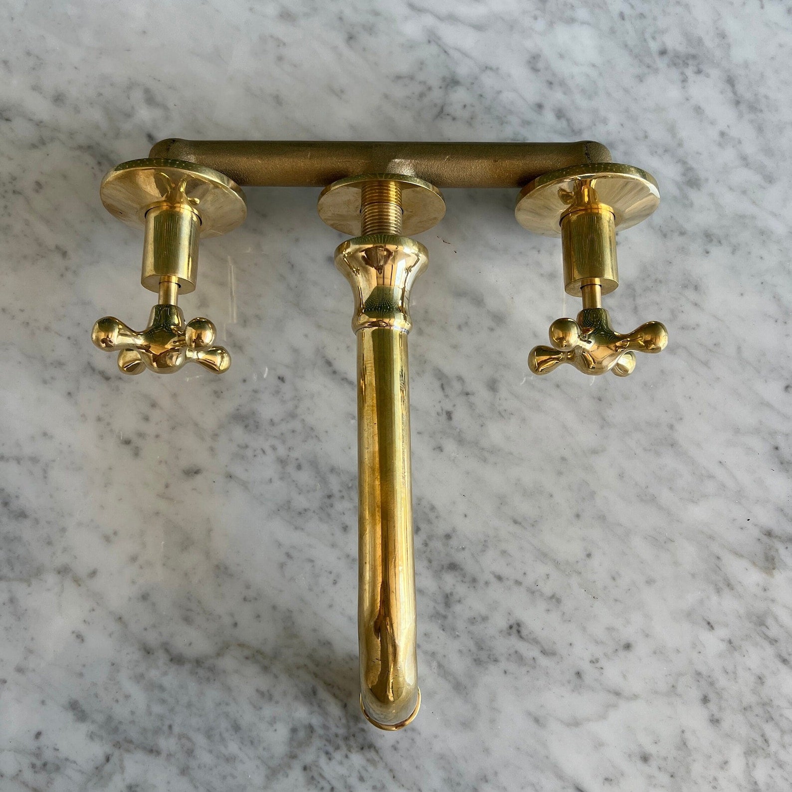solid brass wall mounted sink faucet