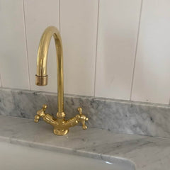 Unlacquered Brass Gooseneck Faucet , Single Hole Kitchen Faucet