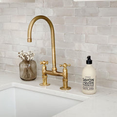 Unlacquerd Brass Sink Faucet With Short Legs